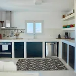 Villa Meltemi On The Outskirts Of Naousa, Paros *